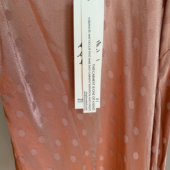 VICI Satin MIDI Dress NWOT - Picture 5 of 5
